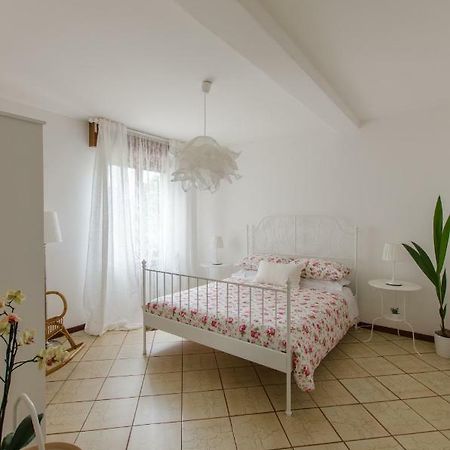 Casa Marisa Apartment Sirmione Bagian luar foto