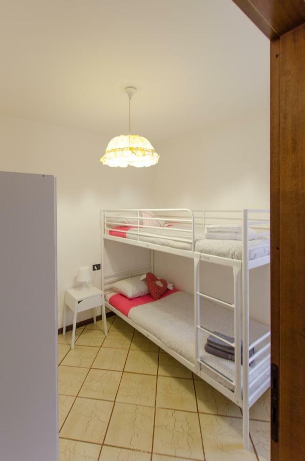 Casa Marisa Apartment Sirmione Bagian luar foto