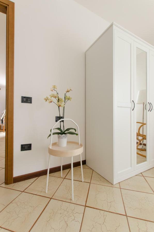 Casa Marisa Apartment Sirmione Bagian luar foto