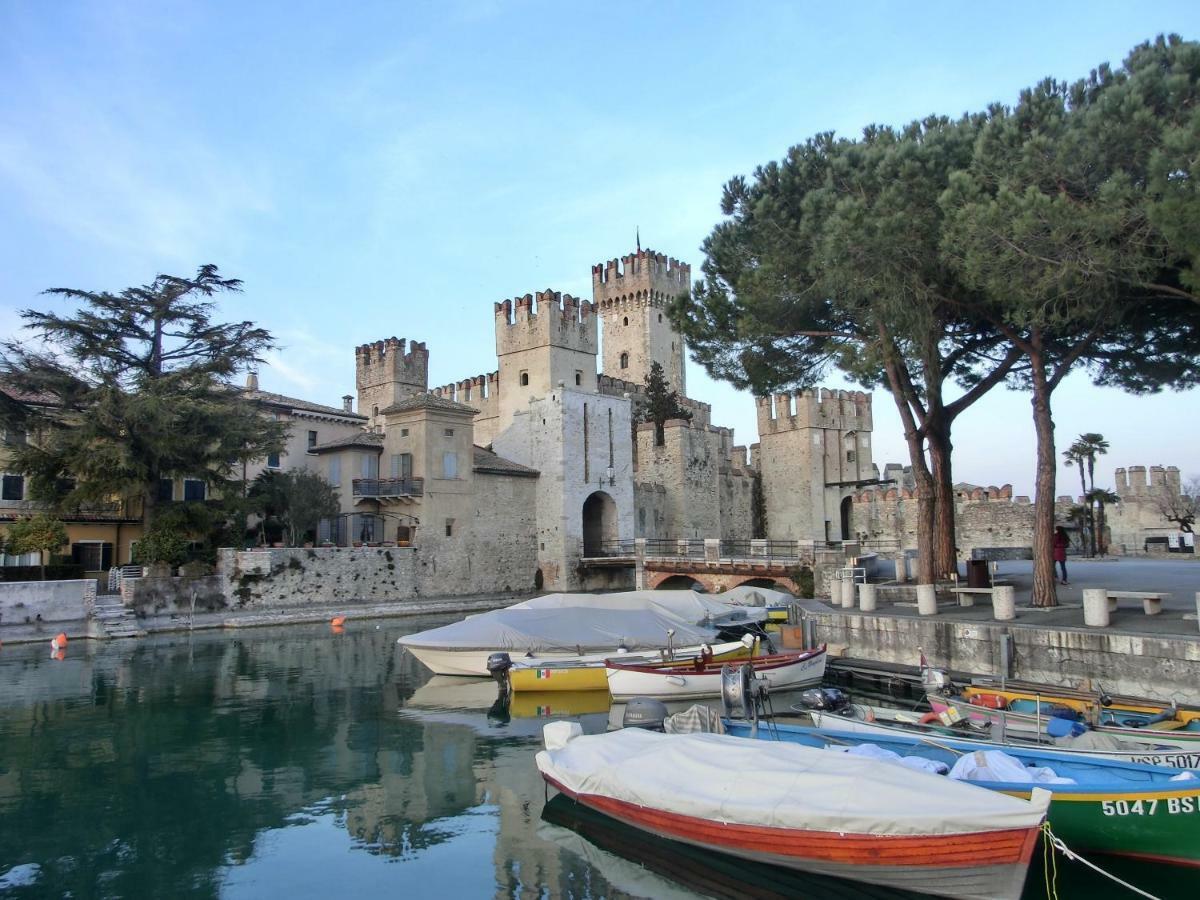 Casa Marisa Apartment Sirmione Bagian luar foto