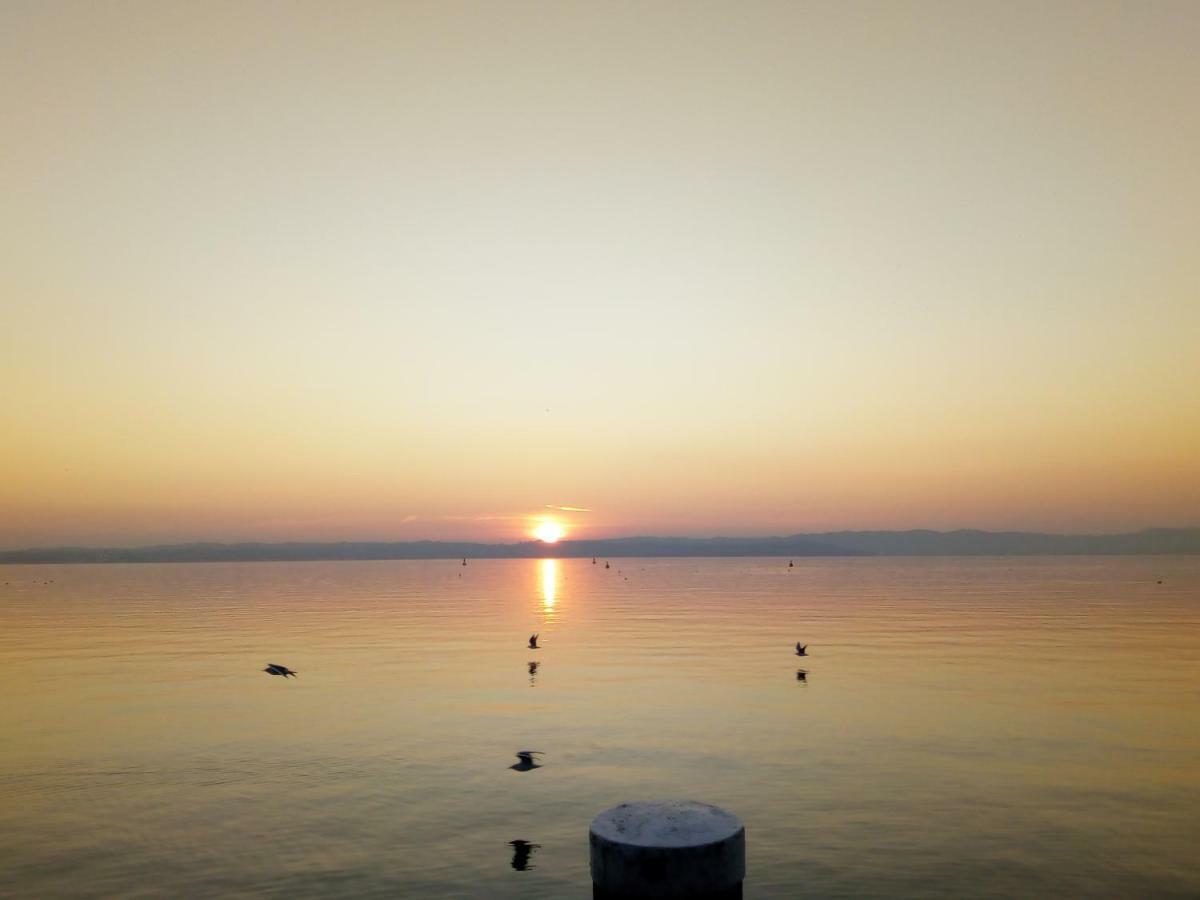 Casa Marisa Apartment Sirmione Bagian luar foto